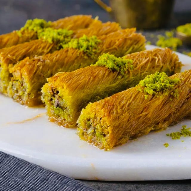 Mini Long Baklava.